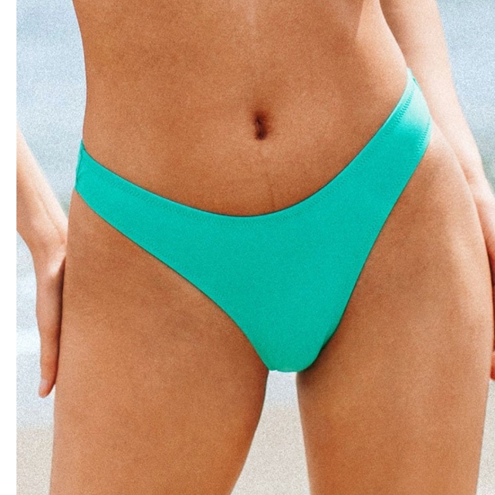 Amaya Low Waisted Bikini Bottom,Size: S and L, Green: Solid